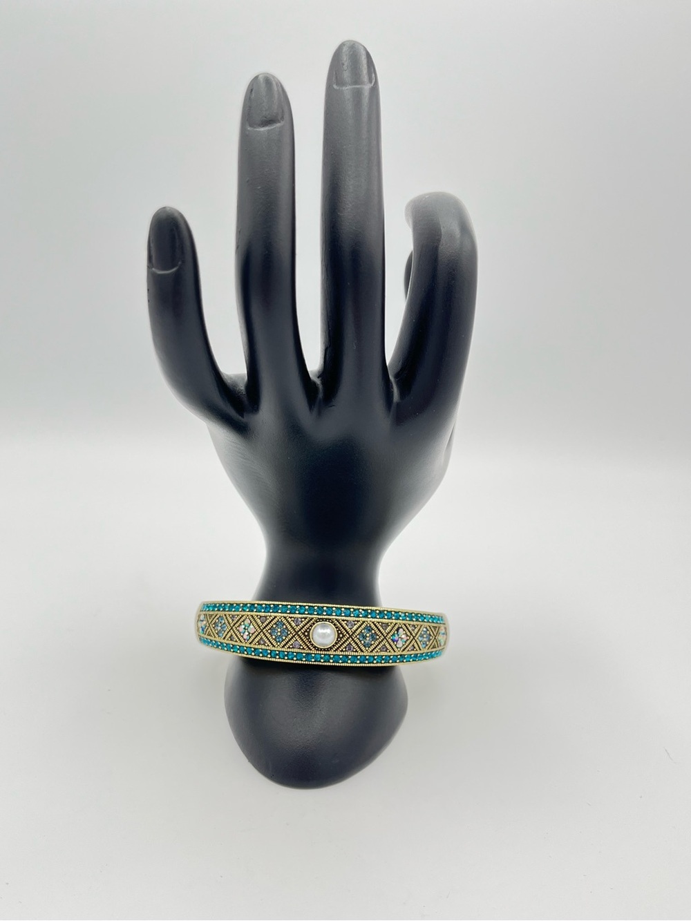 Heidi Daus Signed Vintage Turquoise Crystal Pearl Hinged Bangle Bracelet